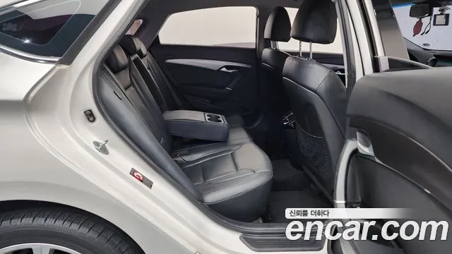 Hyundai i40 2015 — фото 12
