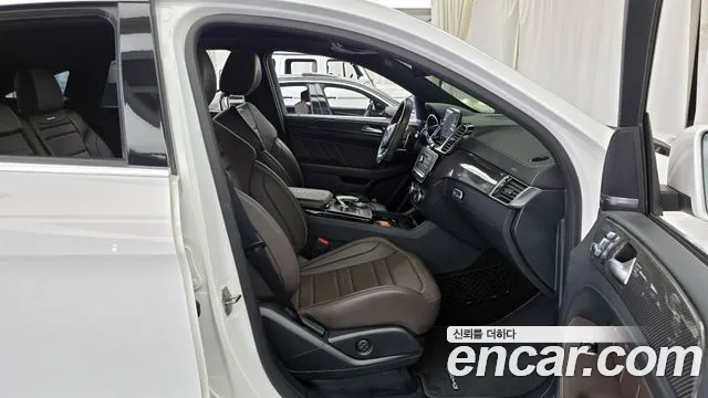 Mercedes-Benz GLE-Class 2019 — фото 11