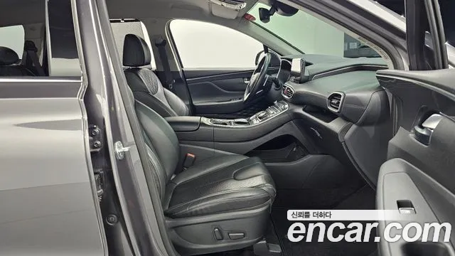 Hyundai Santafe 2021 — фото 10