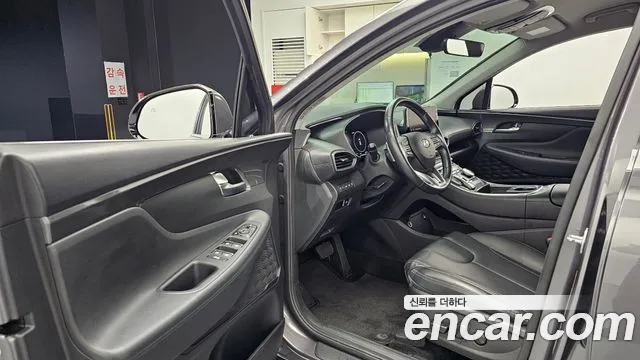 Hyundai Santafe 2021 — фото 11