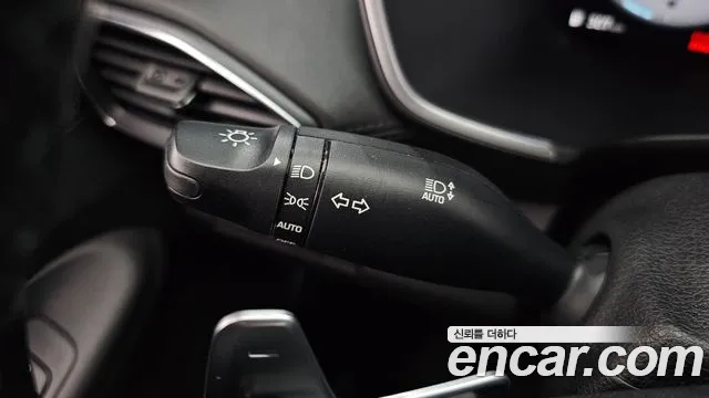 Hyundai Santafe 2021 — фото 18