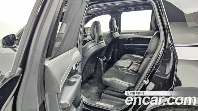 Volvo XC90 2021 — фото 12