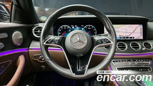 Mercedes-Benz E-Class 2023 — фото 13