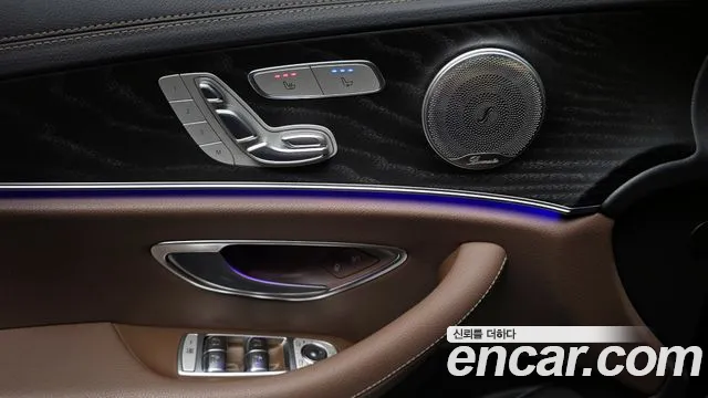 Mercedes-Benz E-Class 2023 — фото 18