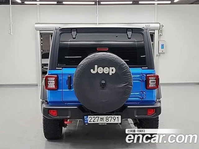 Jeep Wrangler 2023 — фото 4