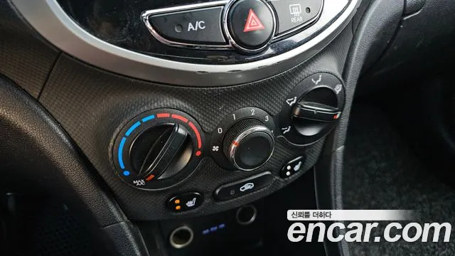 Hyundai Accent 2013 — фото 15