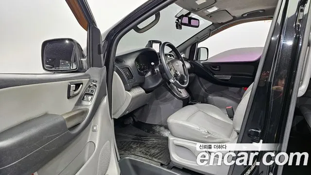 Hyundai Starex 2013 — фото 11