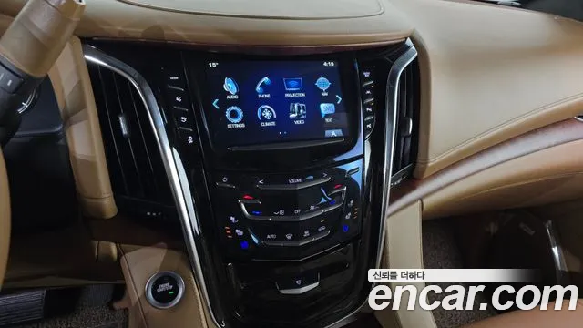 Cadillac Escalade 2017 — фото 14