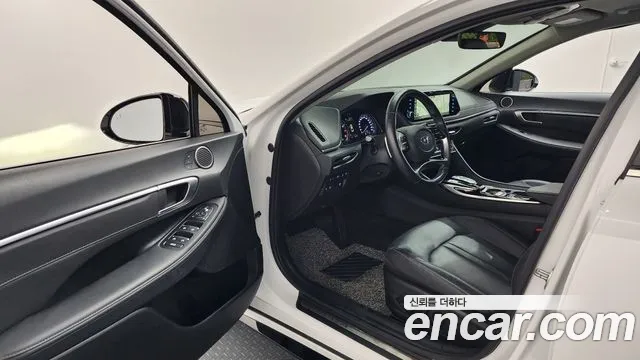 Hyundai Sonata 2022 — фото 10