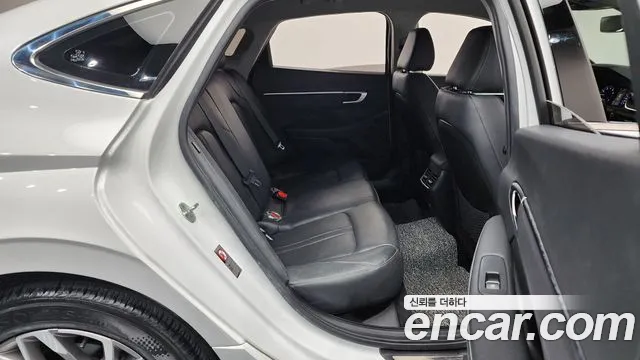 Hyundai Sonata 2022 — фото 12
