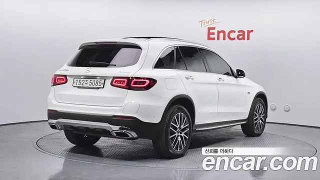 Mercedes-Benz GLC-Class 2021 — фото 2