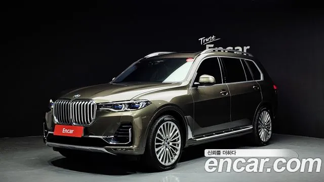 BMW X7 2022 — фото 1