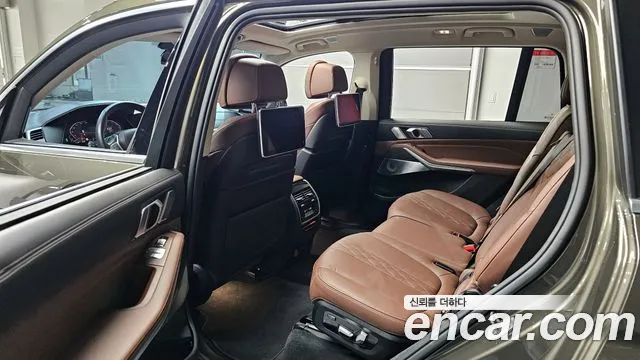 BMW X7 2022 — фото 11