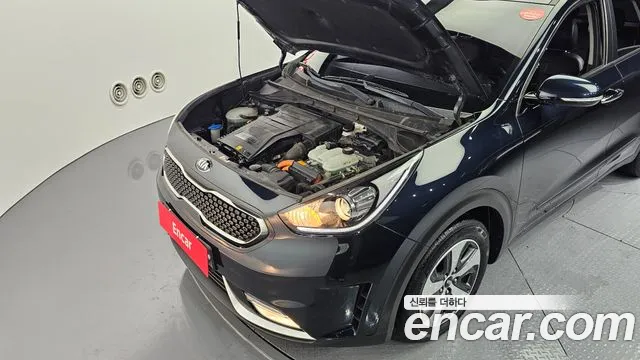 Kia Niro 2017 — фото 6
