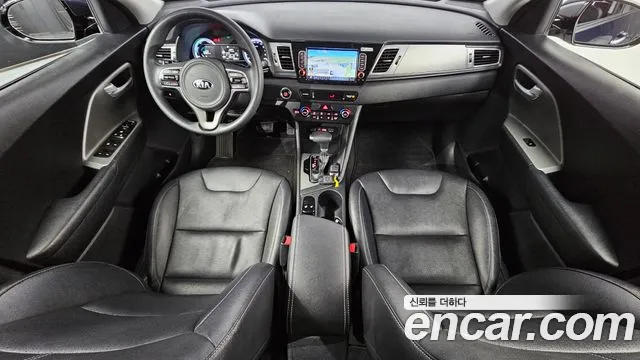 Kia Niro 2017 — фото 7
