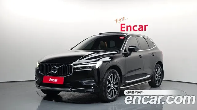 Volvo XC60 2021 — фото 1