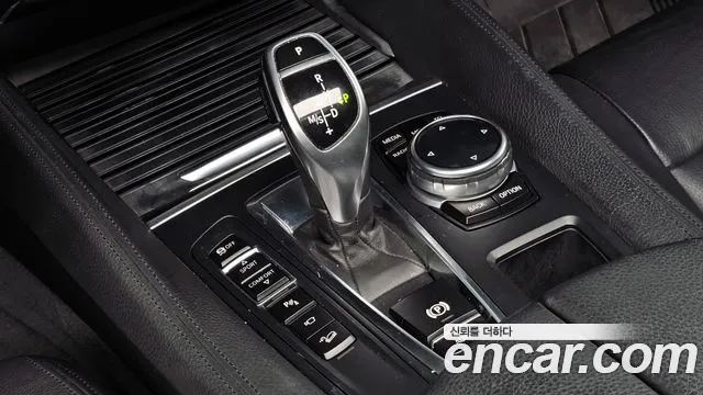 BMW X6 2015 — фото 8