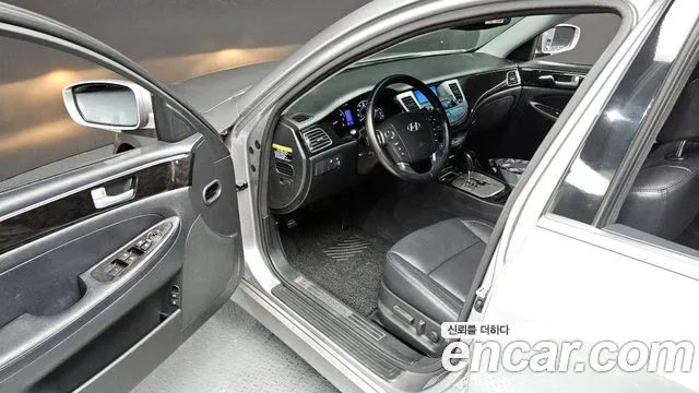 Hyundai Genesis 2013 — фото 11