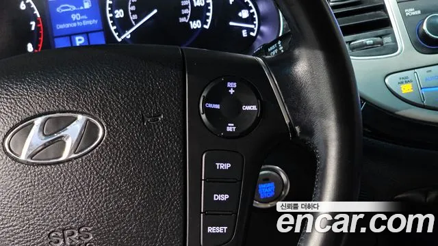 Hyundai Genesis 2013 — фото 14