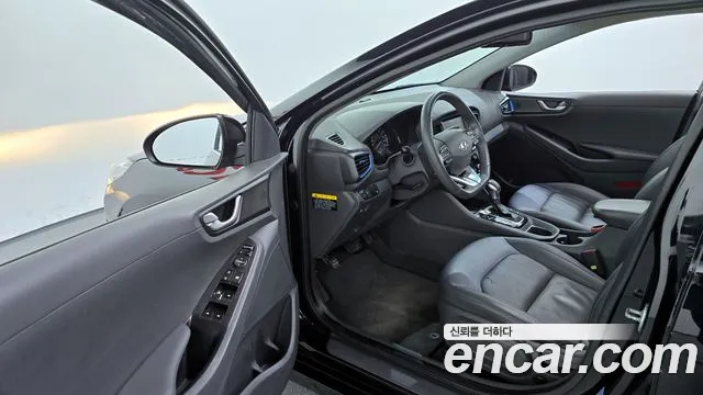 Hyundai Ioniq 2016 — фото 10