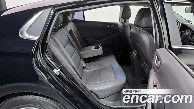 Hyundai Ioniq 2016 — фото 12