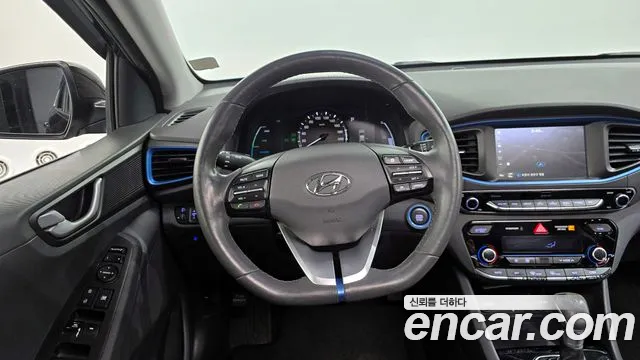 Hyundai Ioniq 2016 — фото 13