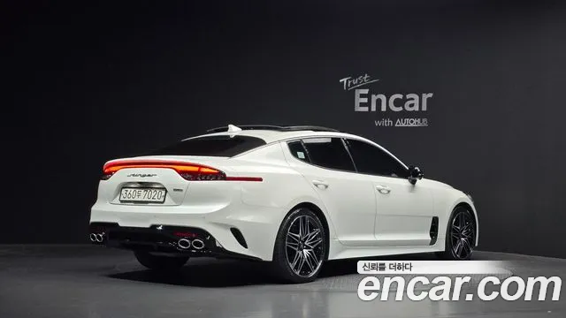 Kia Stinger 2021 — фото 2