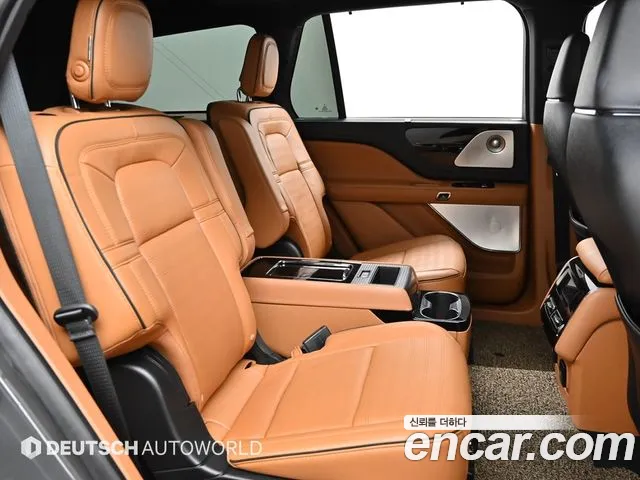 Lincoln Aviator 2020 — фото 12