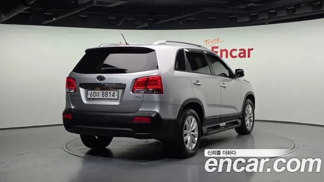 Kia Sorento 2010 — фото 2
