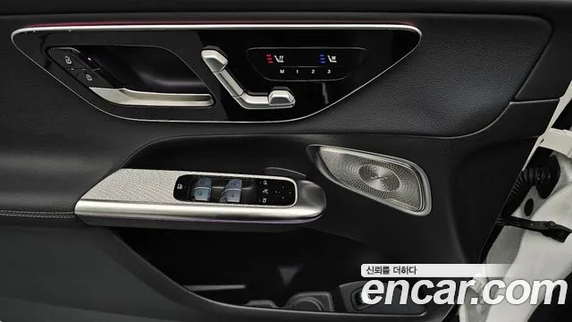 Mercedes-Benz GLC-Class 2025 — фото 19