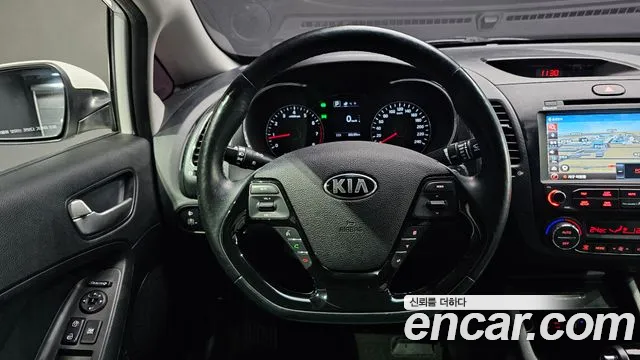 Kia K3 2016 — фото 13