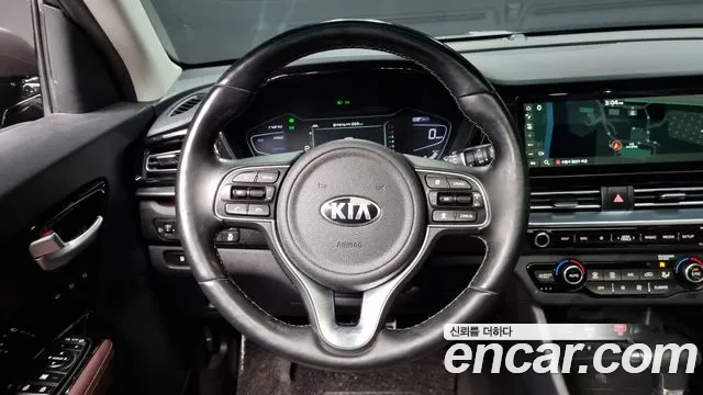 Kia Niro 2020 — фото 13