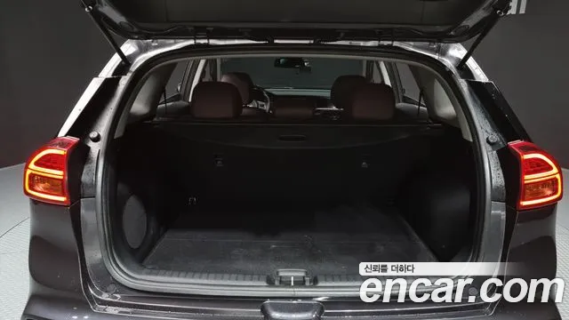 Kia Niro 2020 — фото 20
