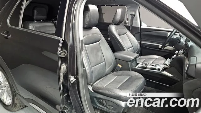Ford Explorer 2021 — фото 12