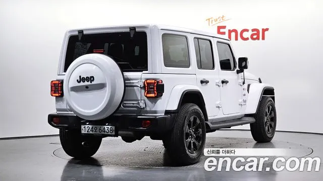 Jeep Wrangler 2019 — фото 2