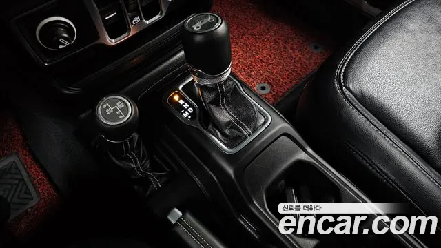 Jeep Wrangler 2019 — фото 9