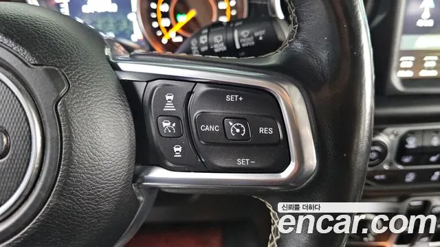 Jeep Wrangler 2019 — фото 17