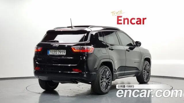 Jeep Compass 2022 — фото 2