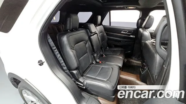 Ford Explorer 2018 — фото 11