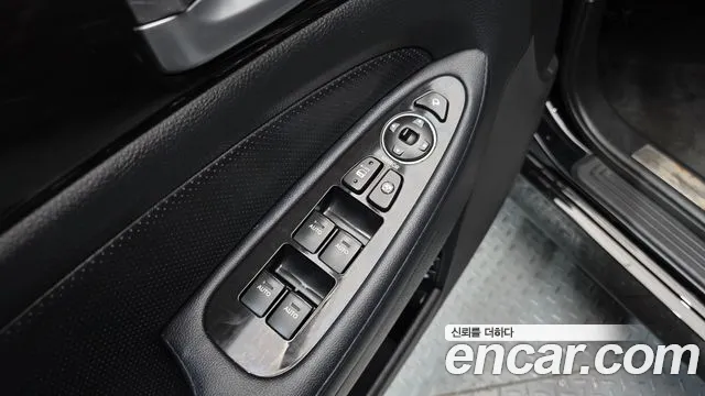 Hyundai Genesis 2012 — фото 14