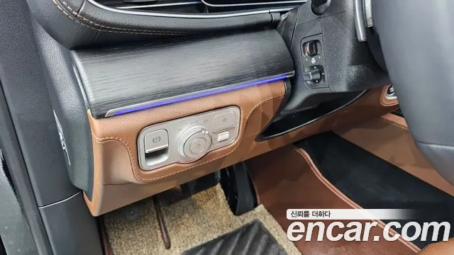Mercedes-Benz GLE-Class 2025 — фото 16