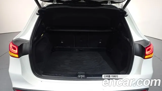 Mercedes-Benz GLA-Class 2021 — фото 19