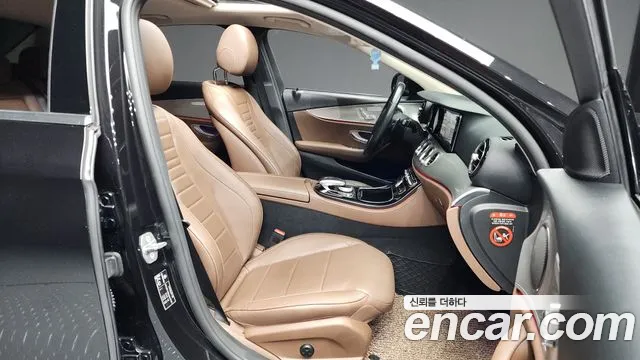 Mercedes-Benz E-Class 2018 — фото 11