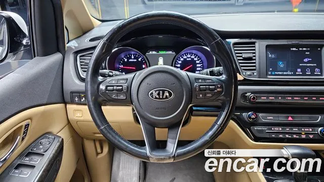 Kia Canival 2019 — фото 13