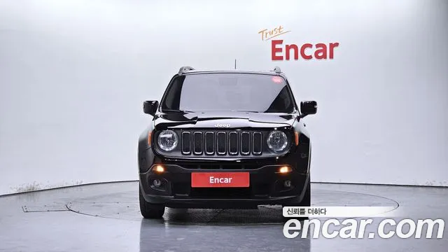 Jeep Renegade 2016 — фото 3