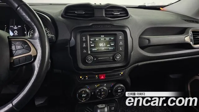 Jeep Renegade 2016 — фото 14