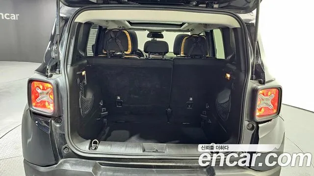 Jeep Renegade 2016 — фото 20