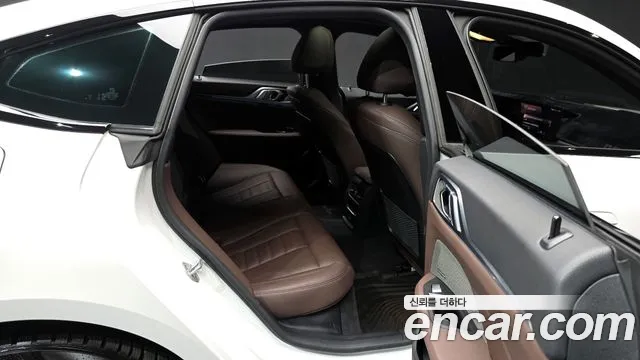 BMW i4 2024 — фото 12