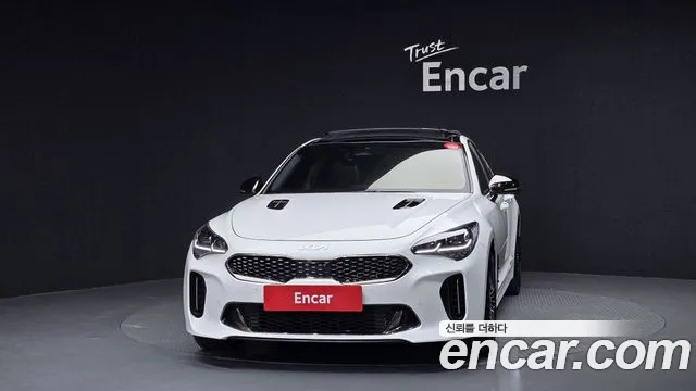 Kia Stinger 2023 — фото 3