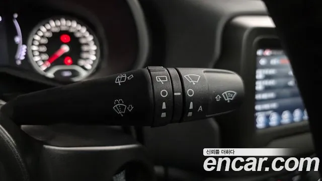 Jeep Renegade 2020 — фото 19